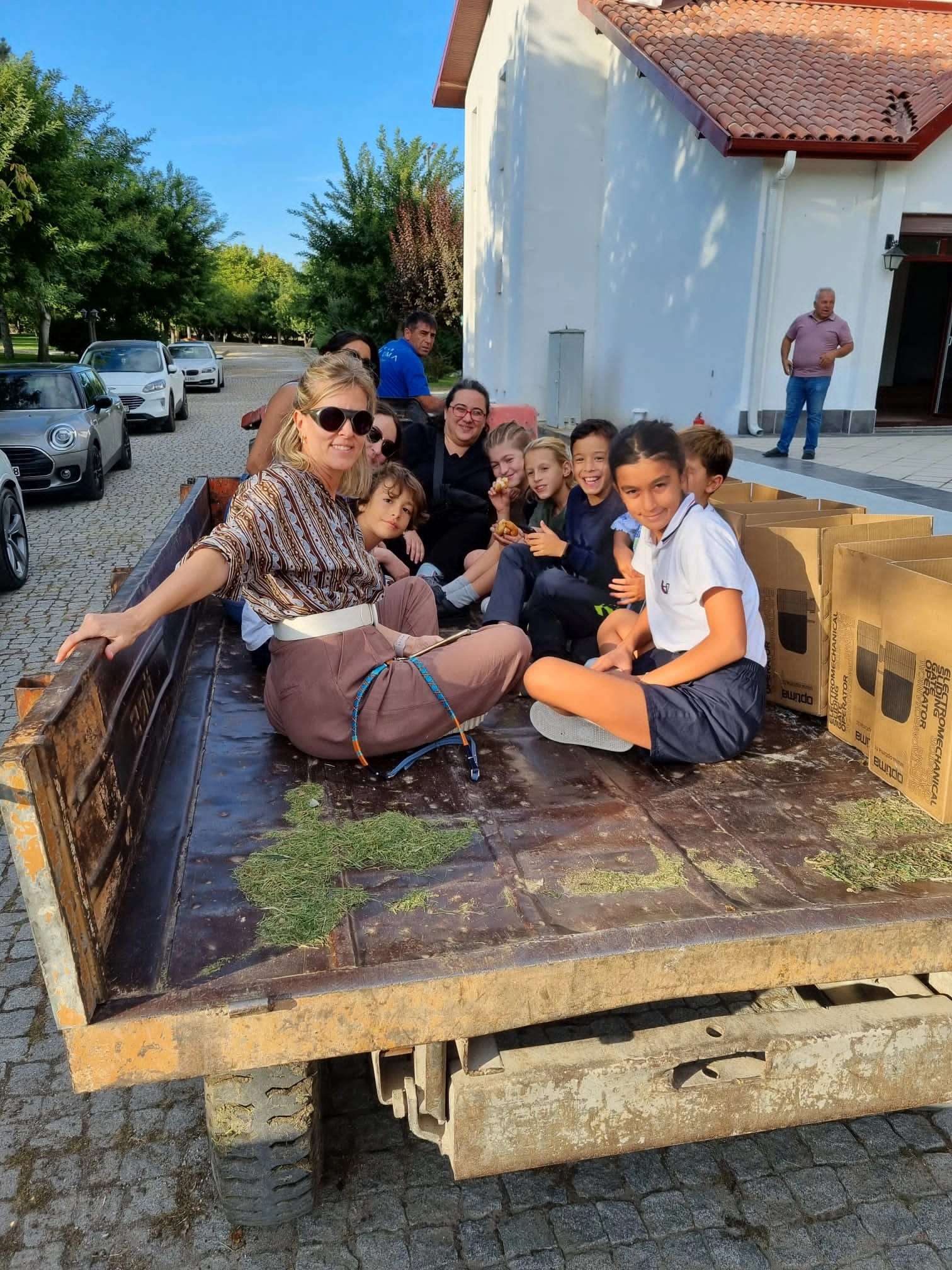 Farkına Var Açlık Var 1