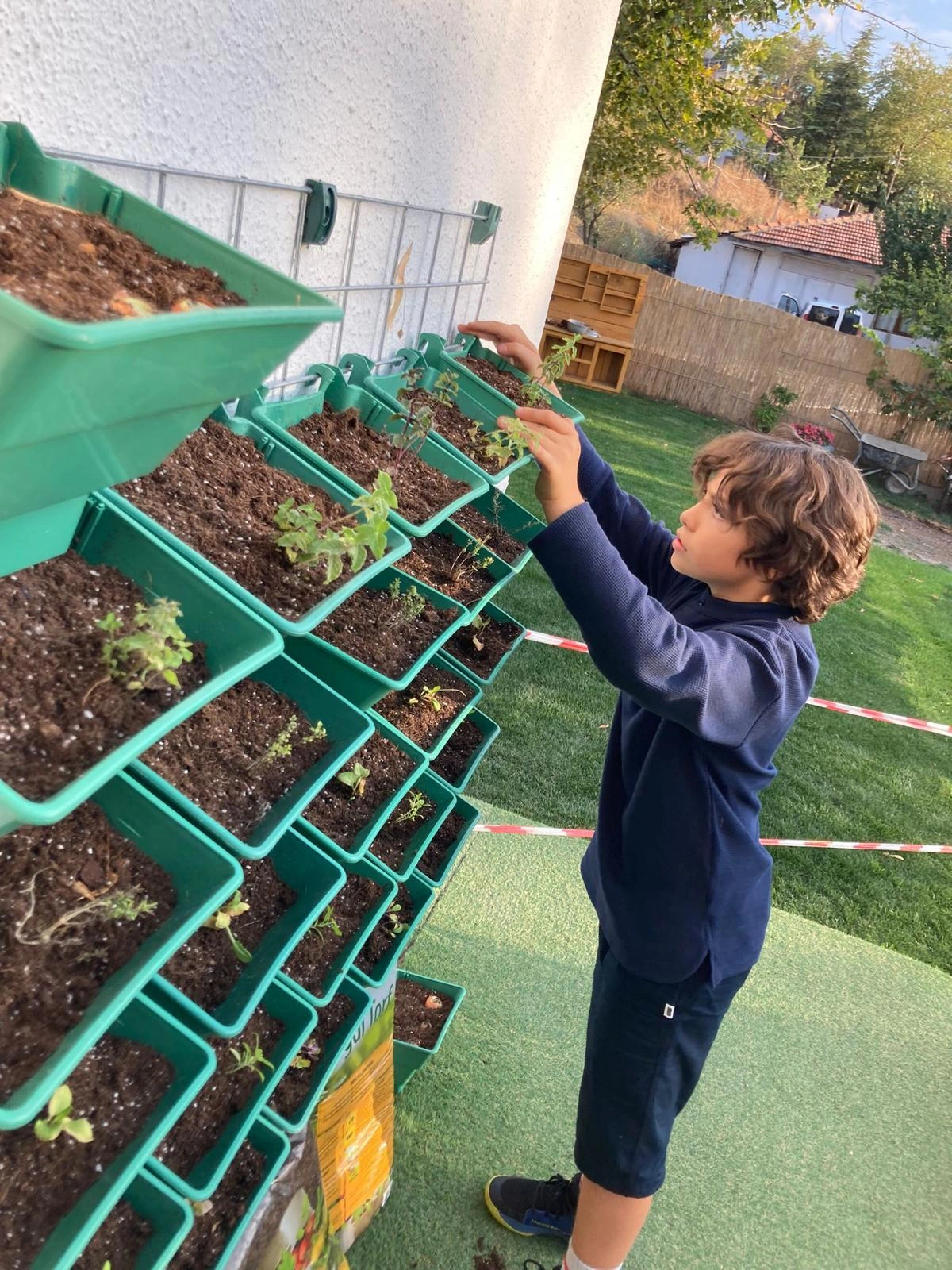 Farkına Var Açlık Var 20